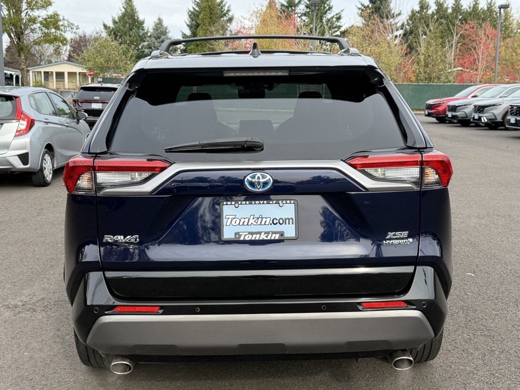 2019 Toyota RAV4 Hybrid XSE photo 4