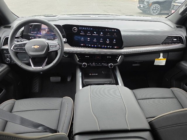2025 Chevrolet Tahoe Premier photo 2