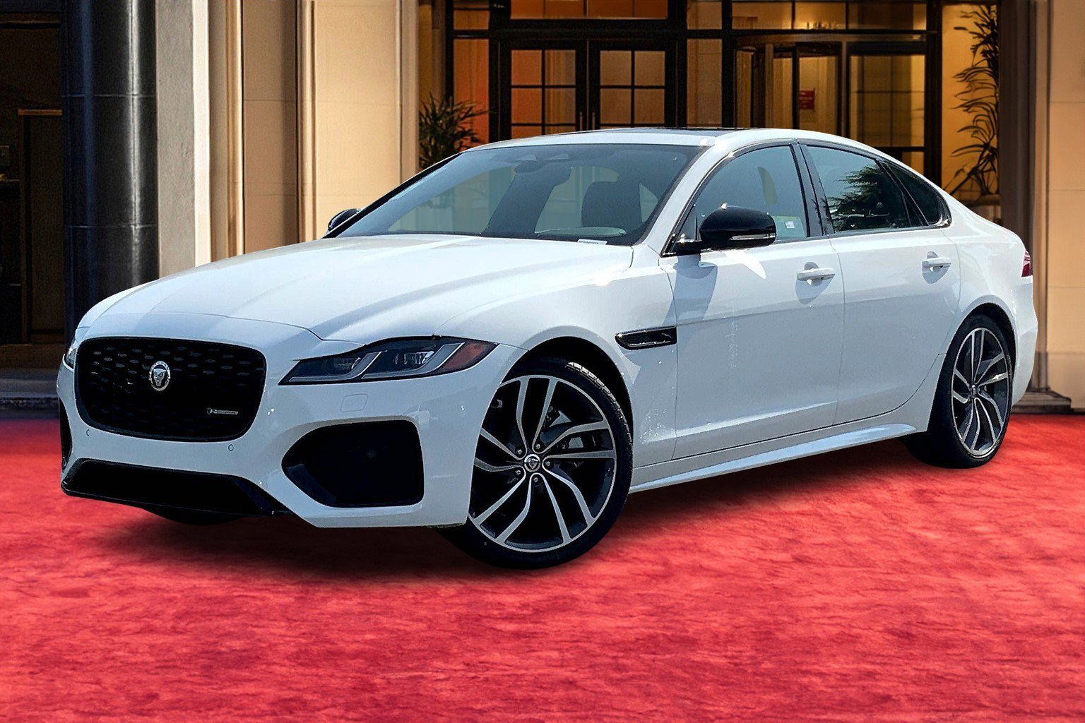 2024 Jaguar XF R-Dynamic SE