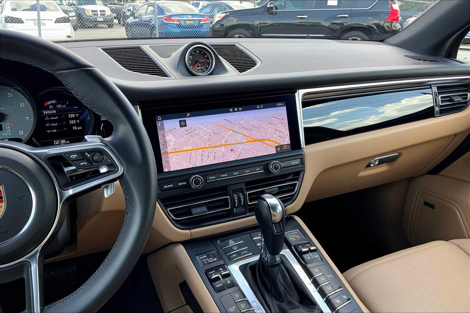 2020 Porsche Macan S photo 6