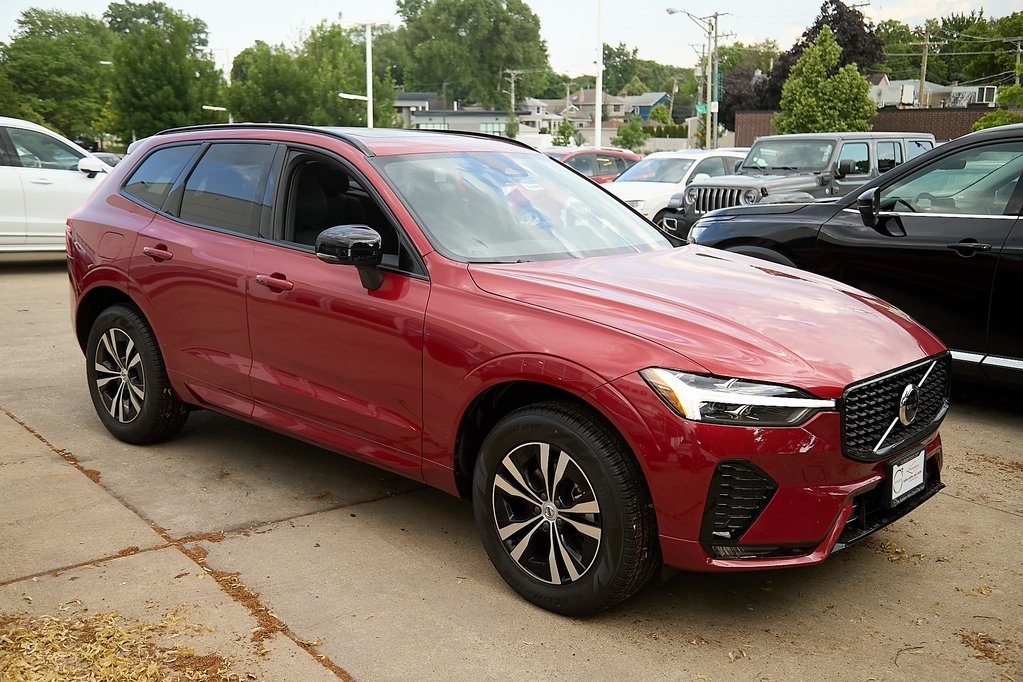 2025 VOLVO XC60 - Image 2