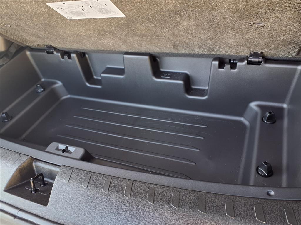 2023 Chevrolet Traverse Cloth photo 7