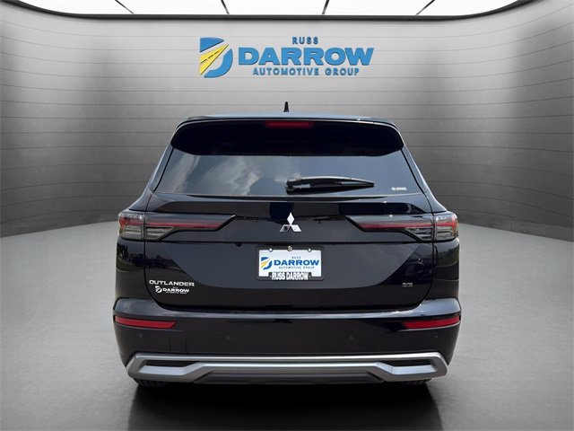2025 Mitsubishi Outlander SE photo 4