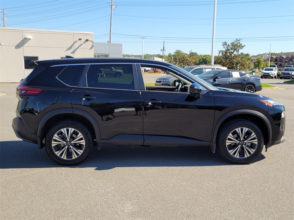 2023 Nissan Rogue SV photo 2