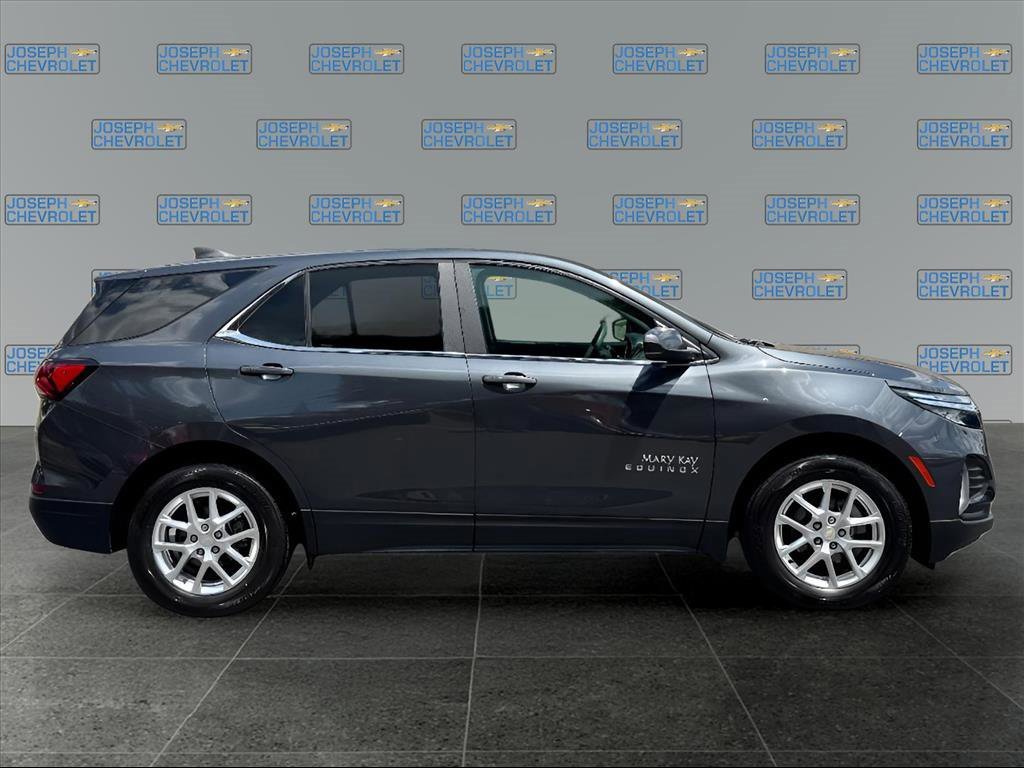 2023 Chevrolet Equinox LT photo 3