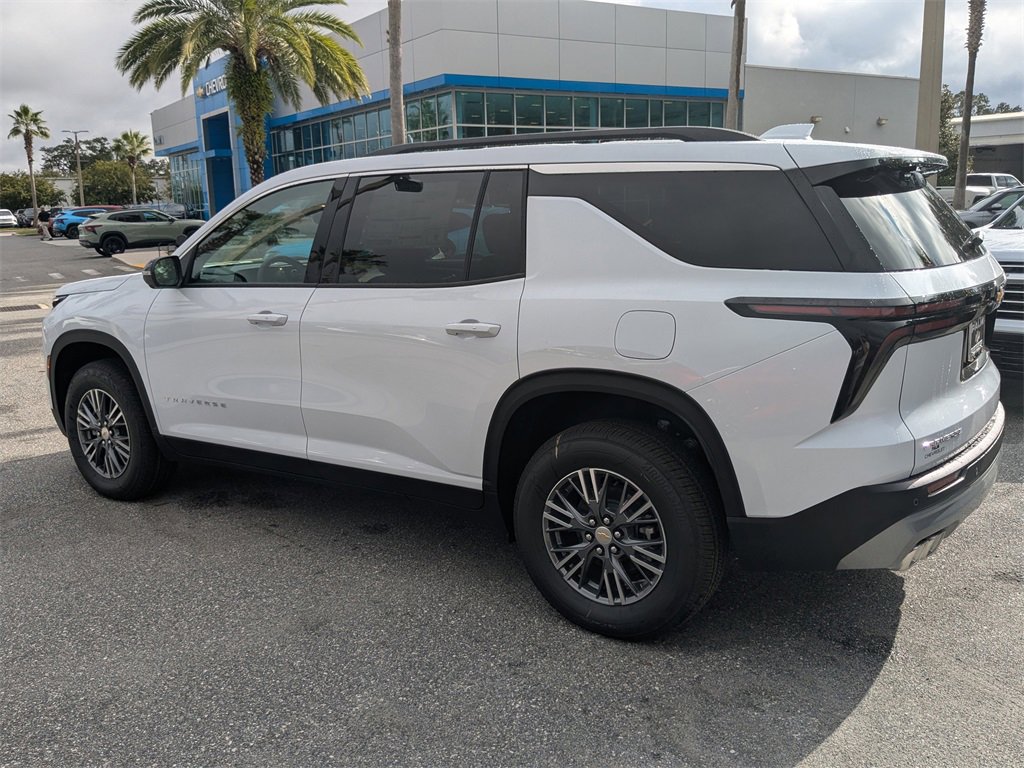 2026 Chevrolet Traverse photo 3