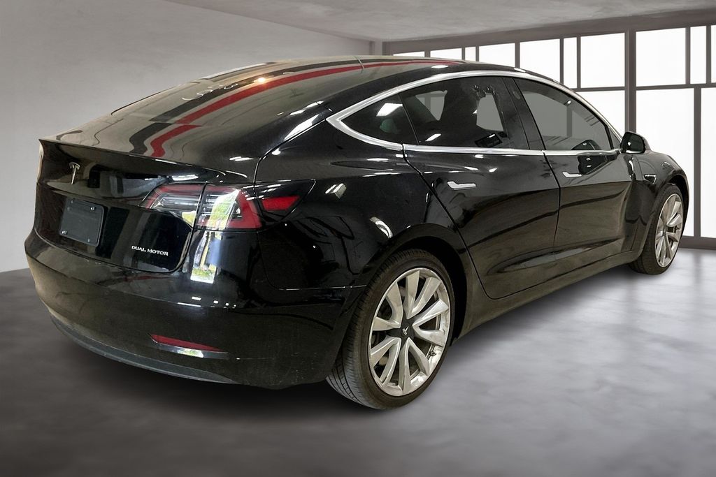2019 Tesla Model 3 Long Range photo 2