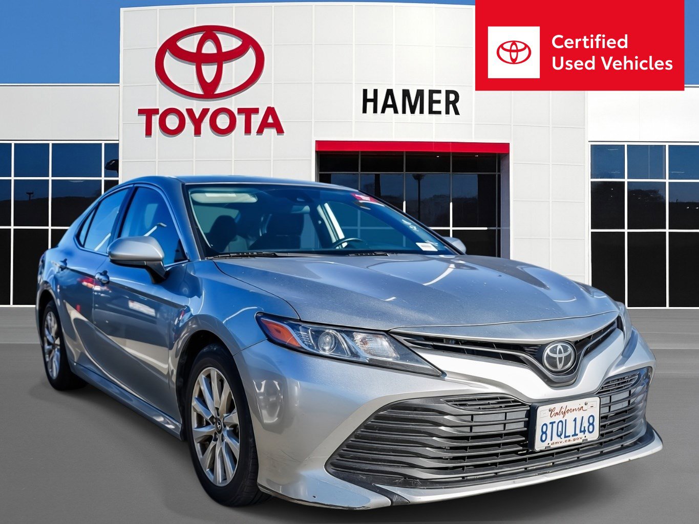 2019 Toyota Camry LE's photo