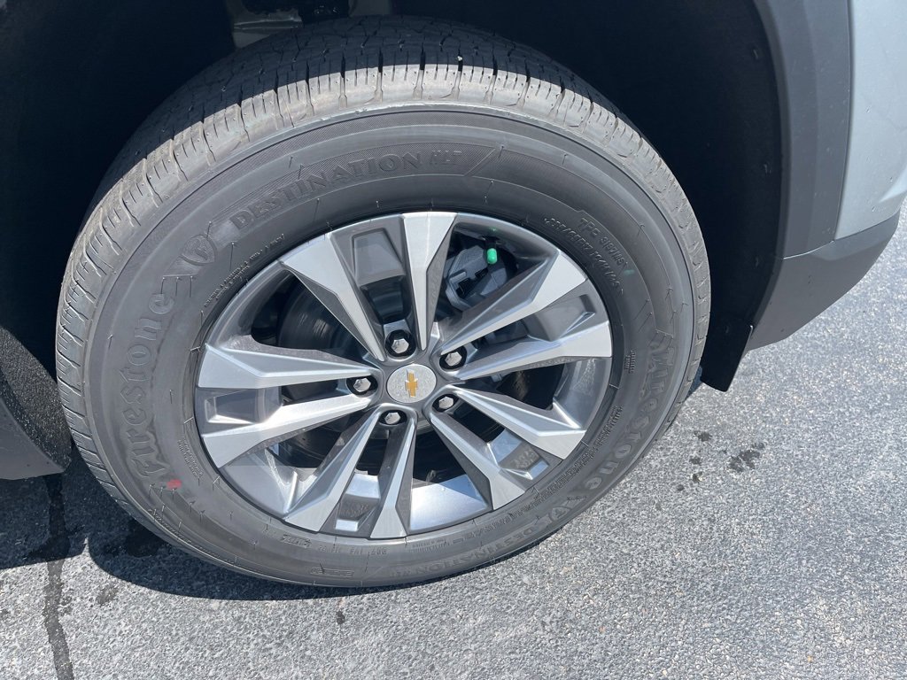 2026 Chevrolet Equinox LT photo 9