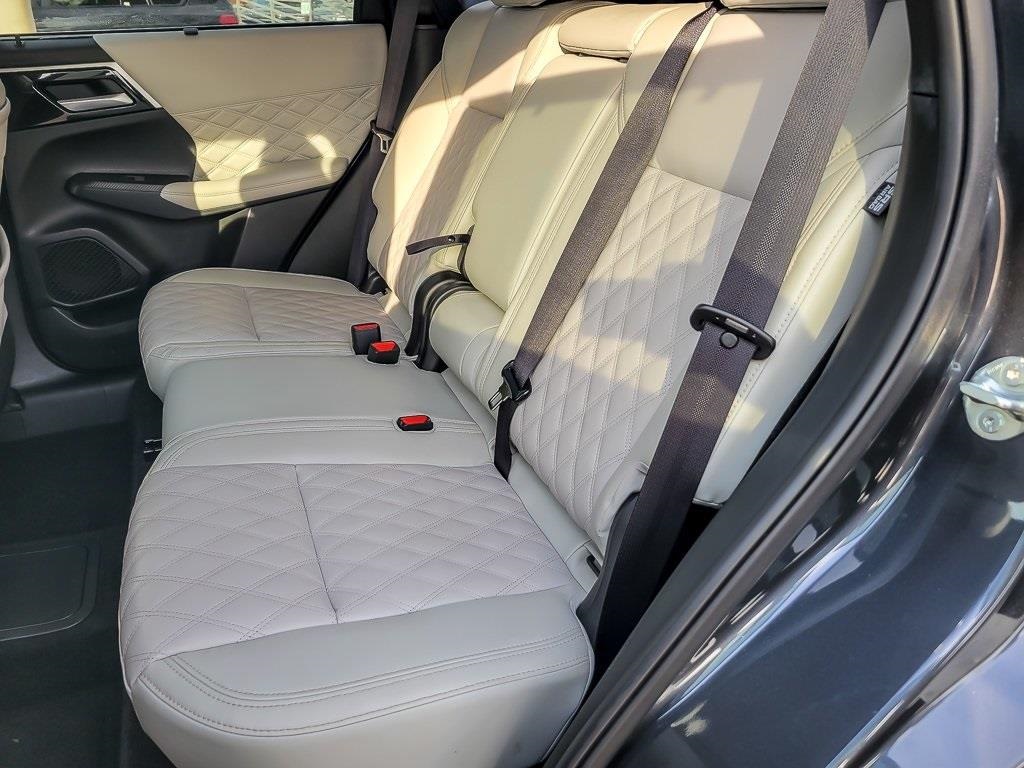 2024 MITSUBISHI OUTLANDER - Image 9