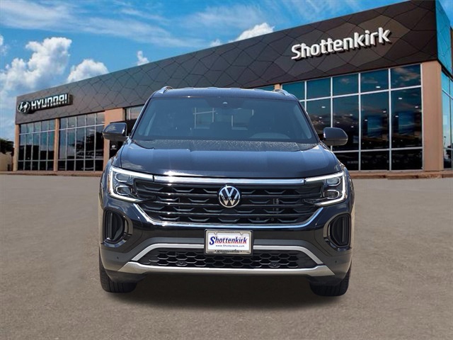 2024 Volkswagen Atlas Cross Sport SE Technology photo 2