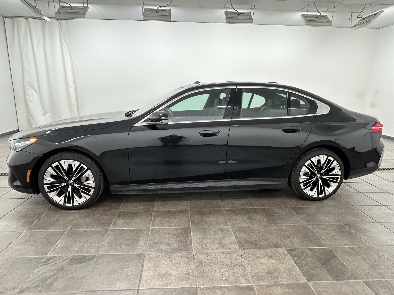 Used 2024 BMW i5 40 with VIN WBY33FK07RCR50192 for sale in Elmhurst, IL