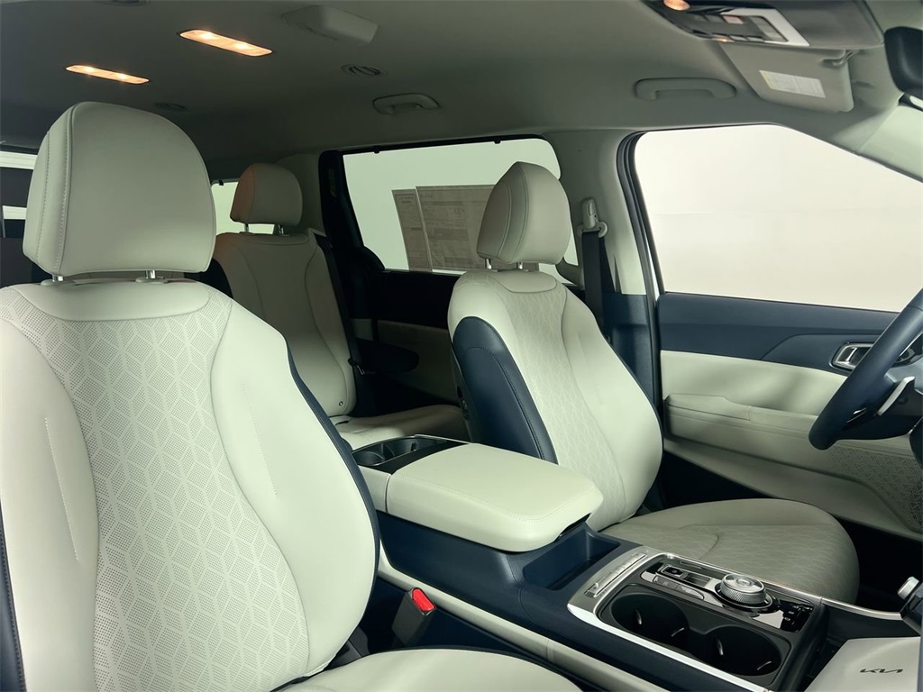 2026 Kia Carnival EX photo 27