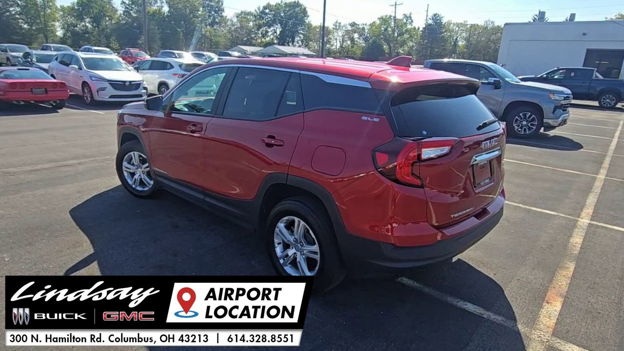 2022 Gmc Terrain SLE photo 2