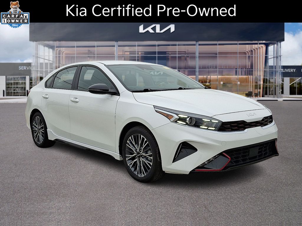 2023 Kia Forte GT-Line's photo