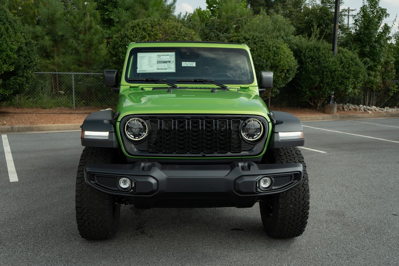 2025 Jeep Wrangler Willys photo 2