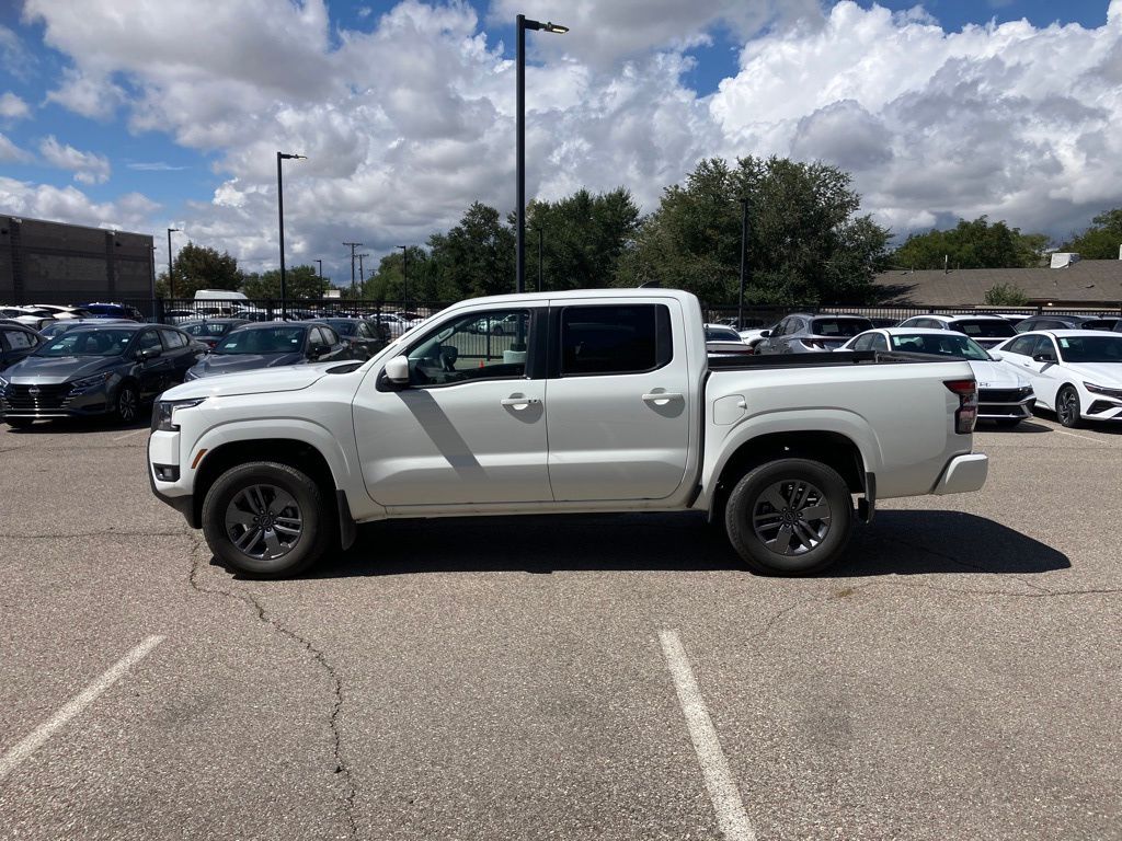 2025 Nissan Frontier SV photo 8