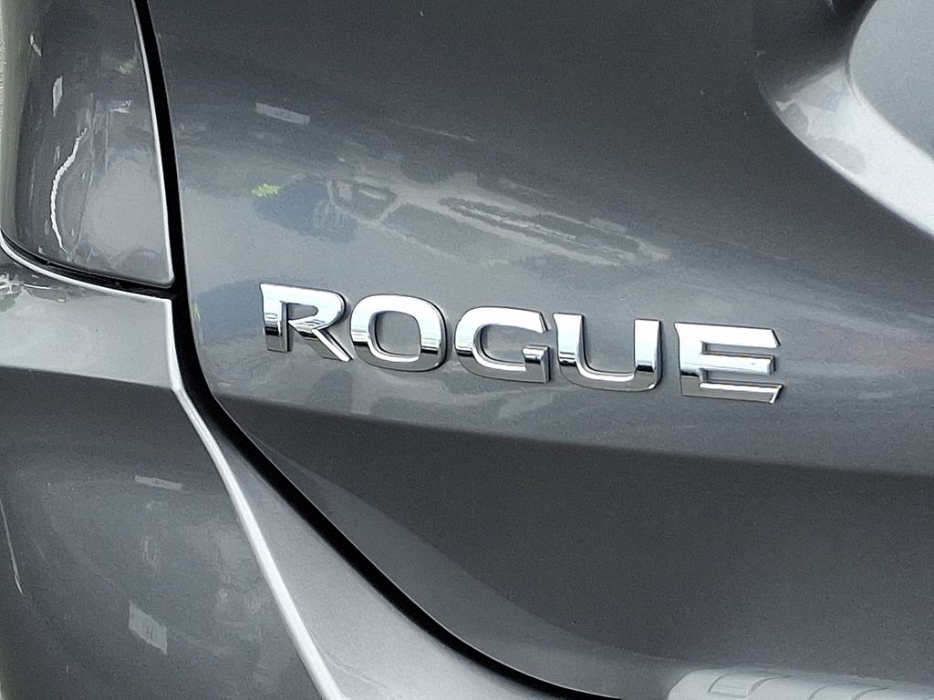 2019 Nissan Rogue SV photo 28