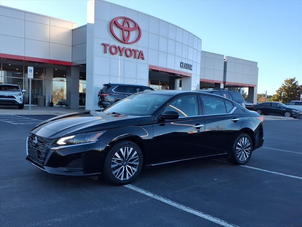 2023 Nissan Altima SV