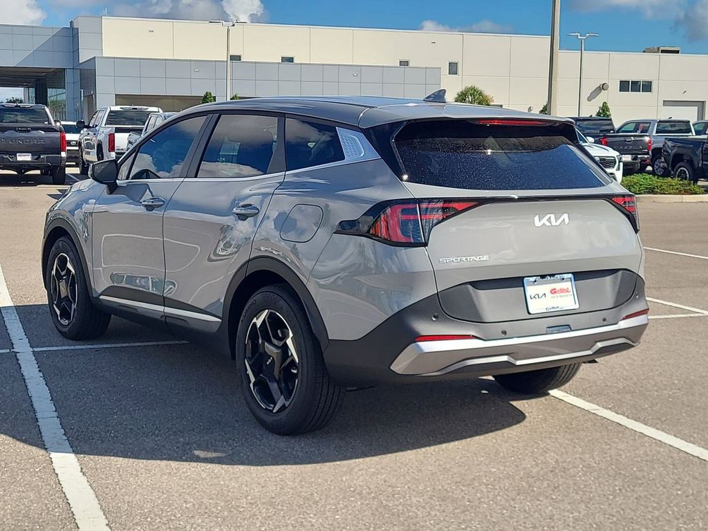 2026 Kia Sportage EX photo 6