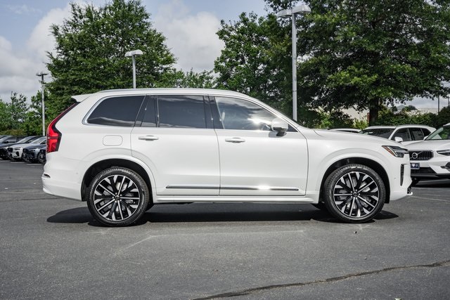 2026 Volvo XC90 Plus photo 2