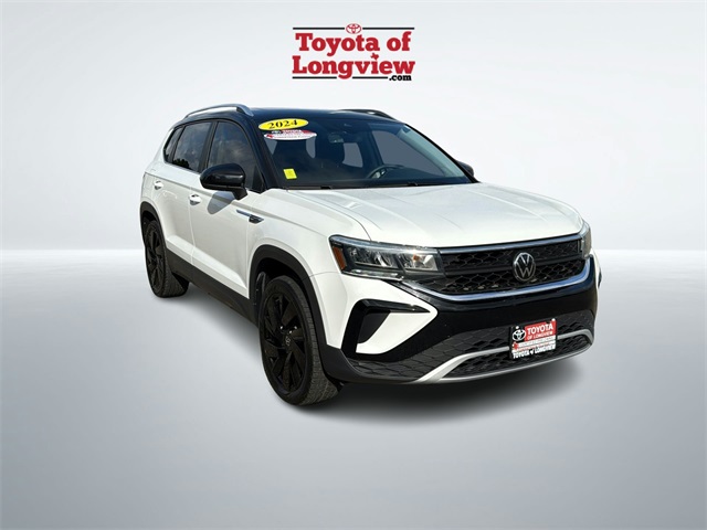 2024 Volkswagen Taos SE's photo