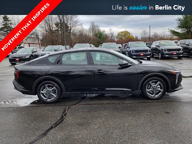 2025 Kia K4 LXS photo 4