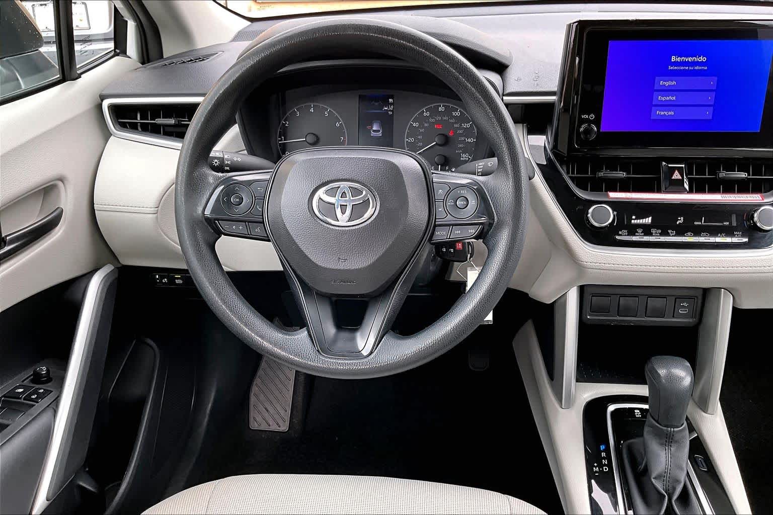 2024 Toyota Corolla Cross L photo 4