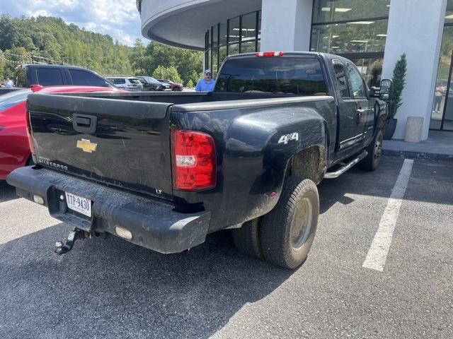 2011 Chevrolet Silverado 3500HD photo 3
