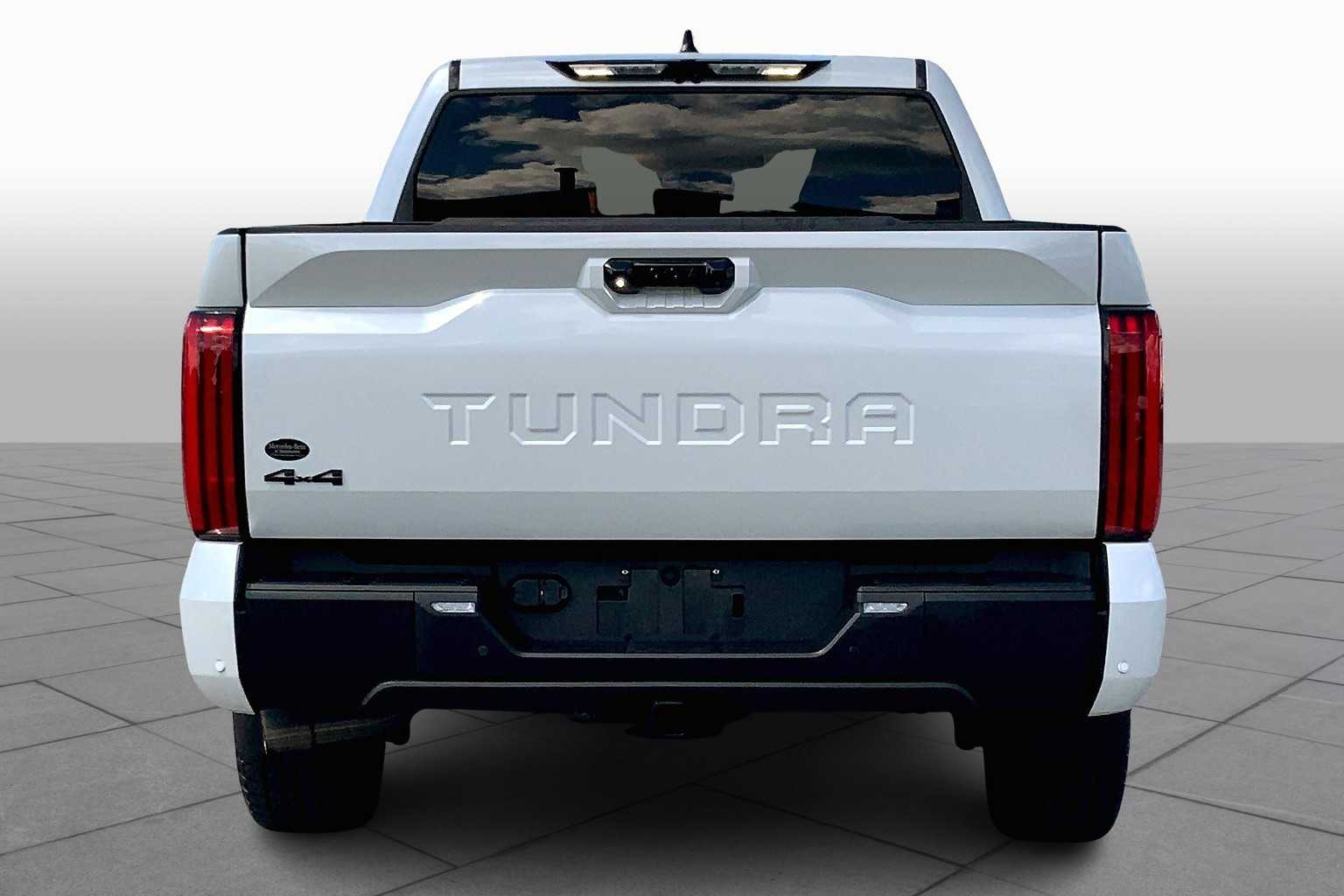 2024 Toyota Tundra Limited CrewMax photo 4