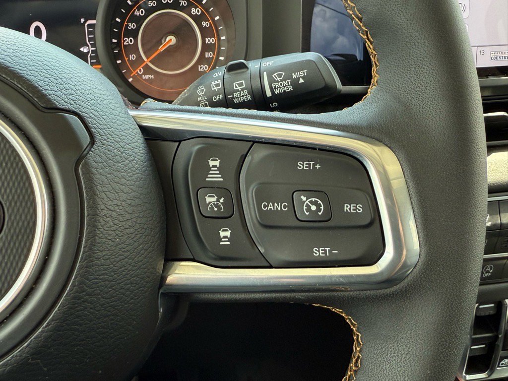2024 Jeep Wrangler Sahara photo 27