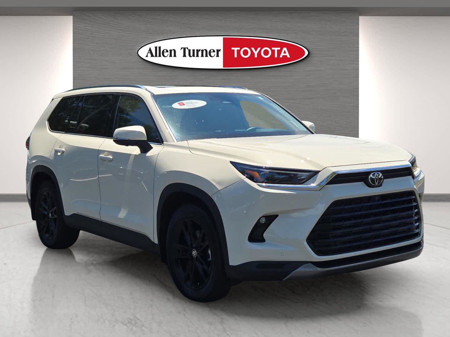 2024 Toyota Grand Highlander Platinum's photo