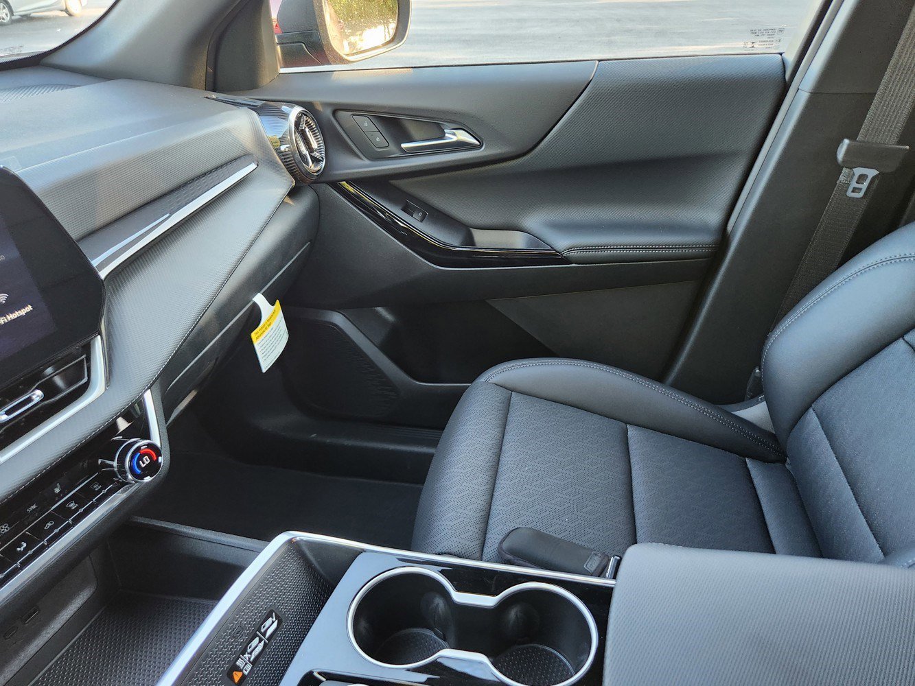 2026 Chevrolet Equinox LT photo 7