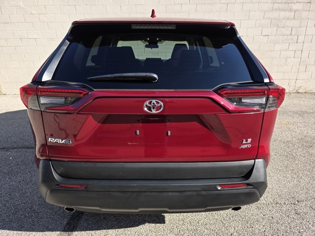 2022 Toyota RAV4 LE photo 4