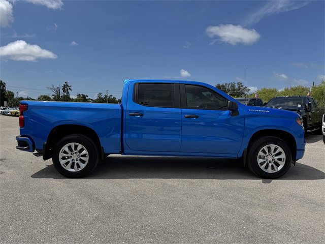 2025 Chevrolet Silverado 1500 Custom photo 4