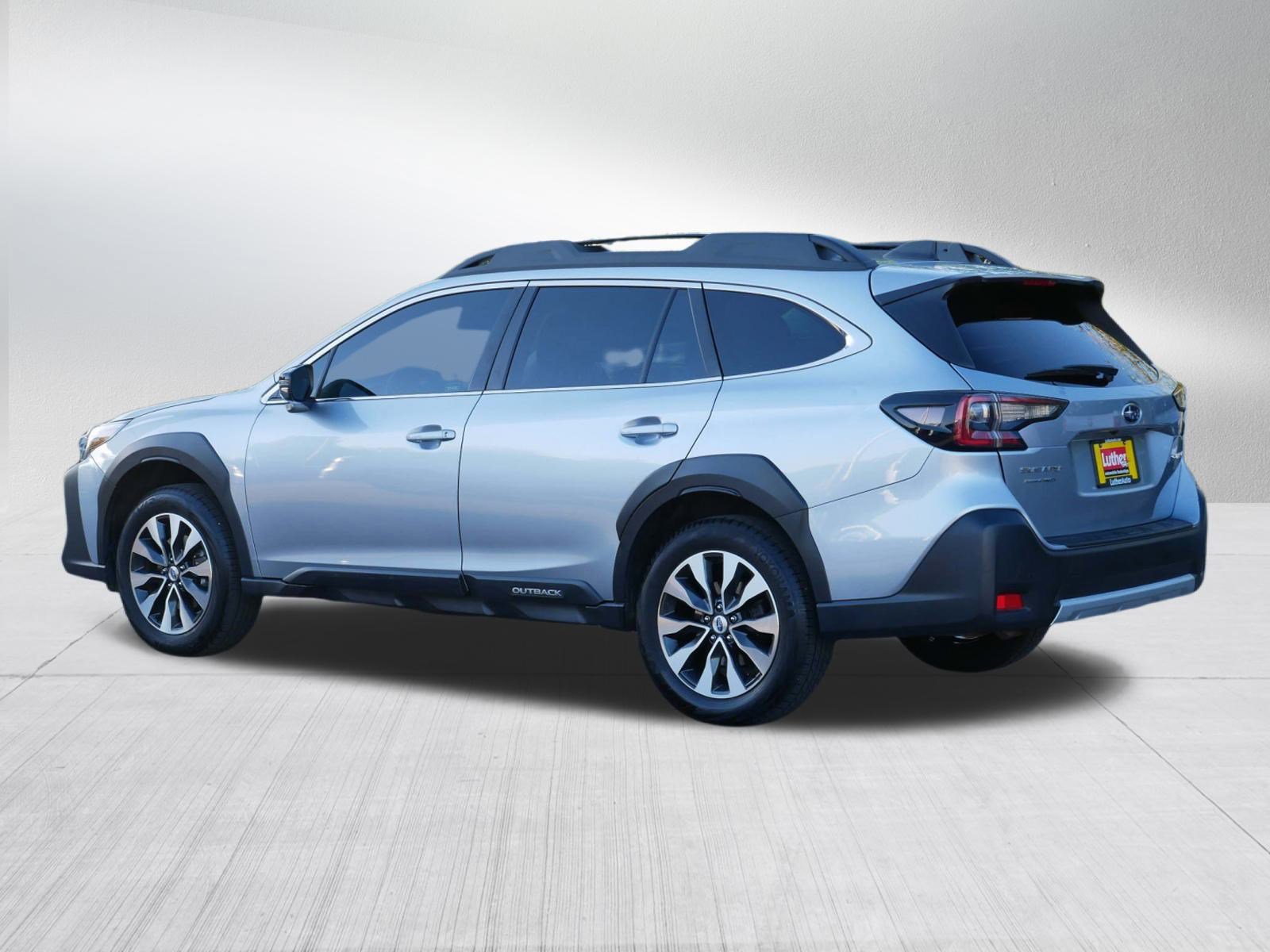 2023 Subaru Outback Limited photo 4