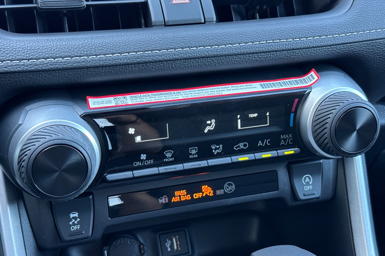 2025 Toyota RAV4 LE photo 17