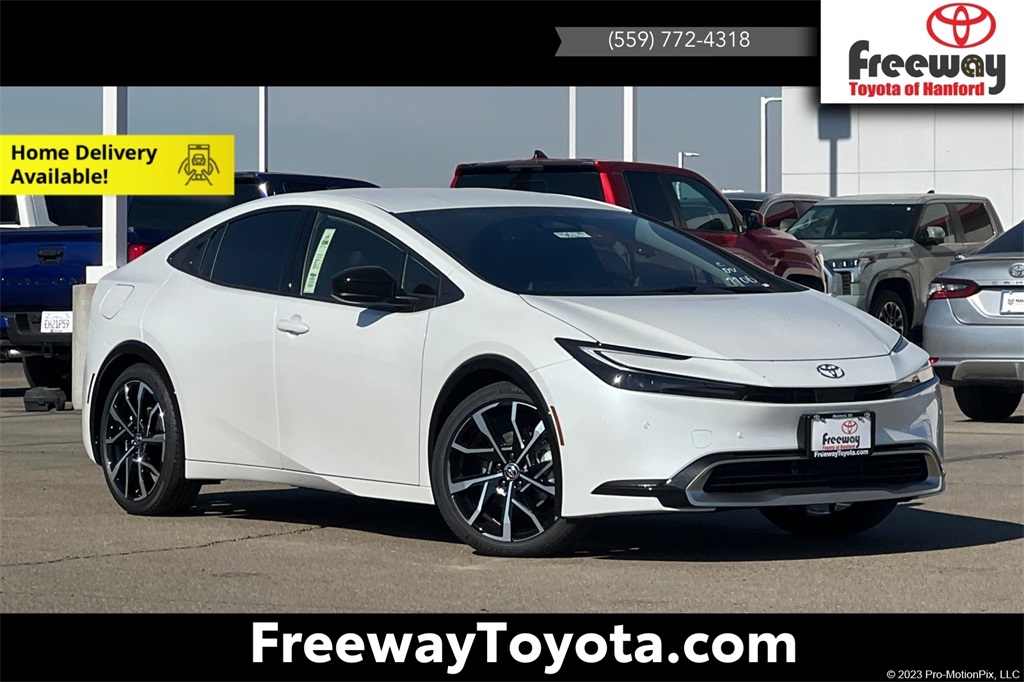 2026 Toyota Prius XSE's photo