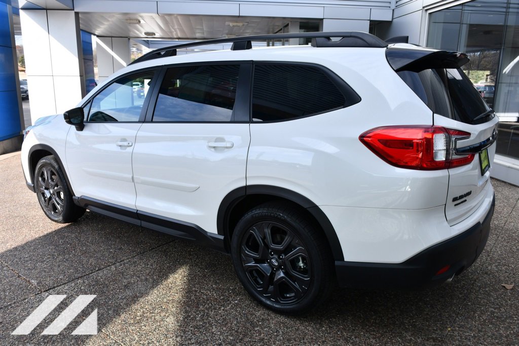 2024 Subaru Ascent Onyx Edition photo 4