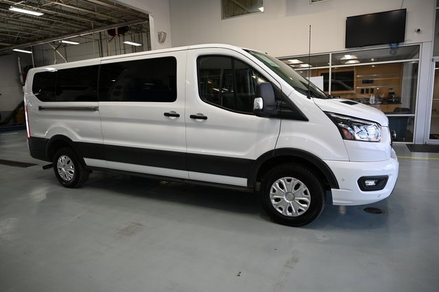 2023 Ford Transit Passenger XL photo 3
