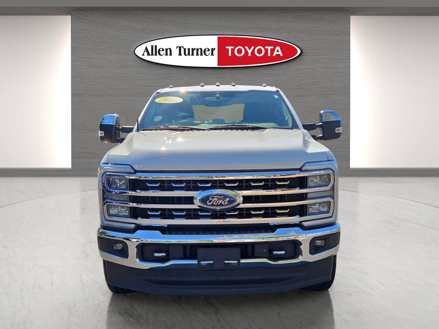 2023 Ford F-250 Lariat photo 4