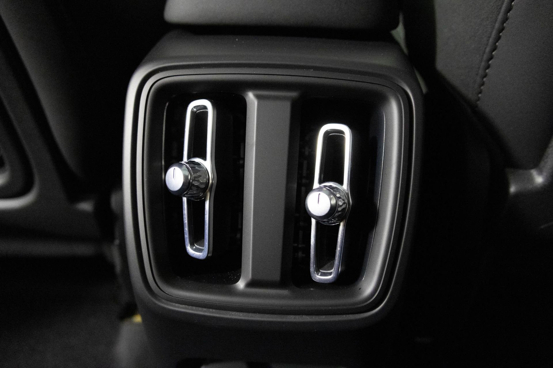 2023 Volvo XC40 Recharge Plus photo 20