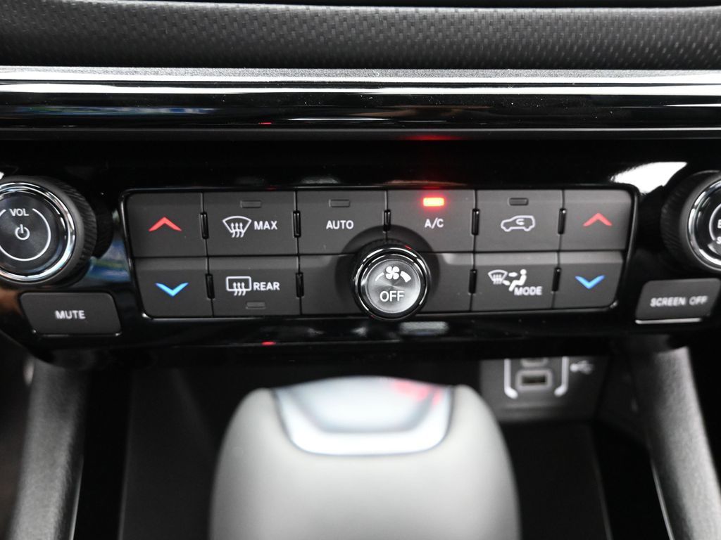 2026 Jeep Compass Limited Altitude photo 15