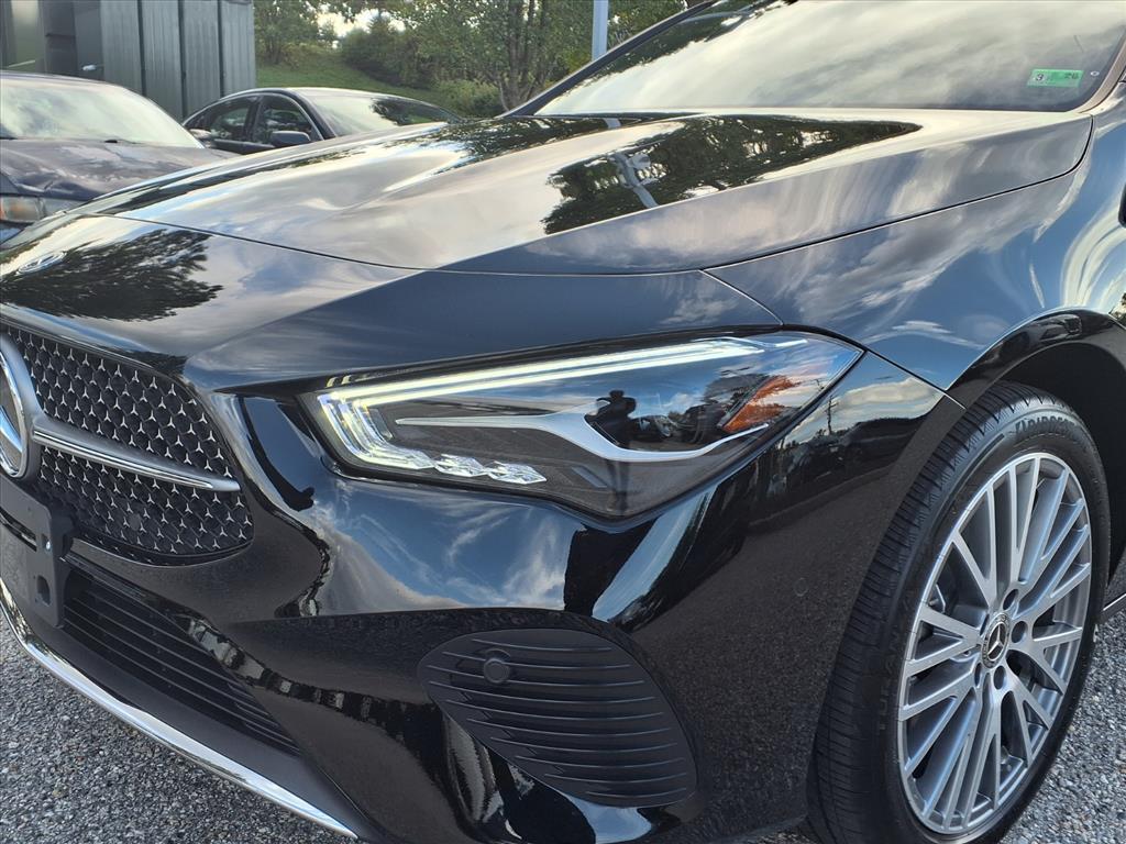2025 Mercedes Benz CLA 250 photo 4