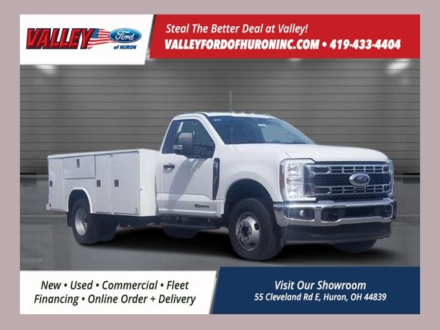 2025 Ford F-550 Super Duty Chassis Cab XL