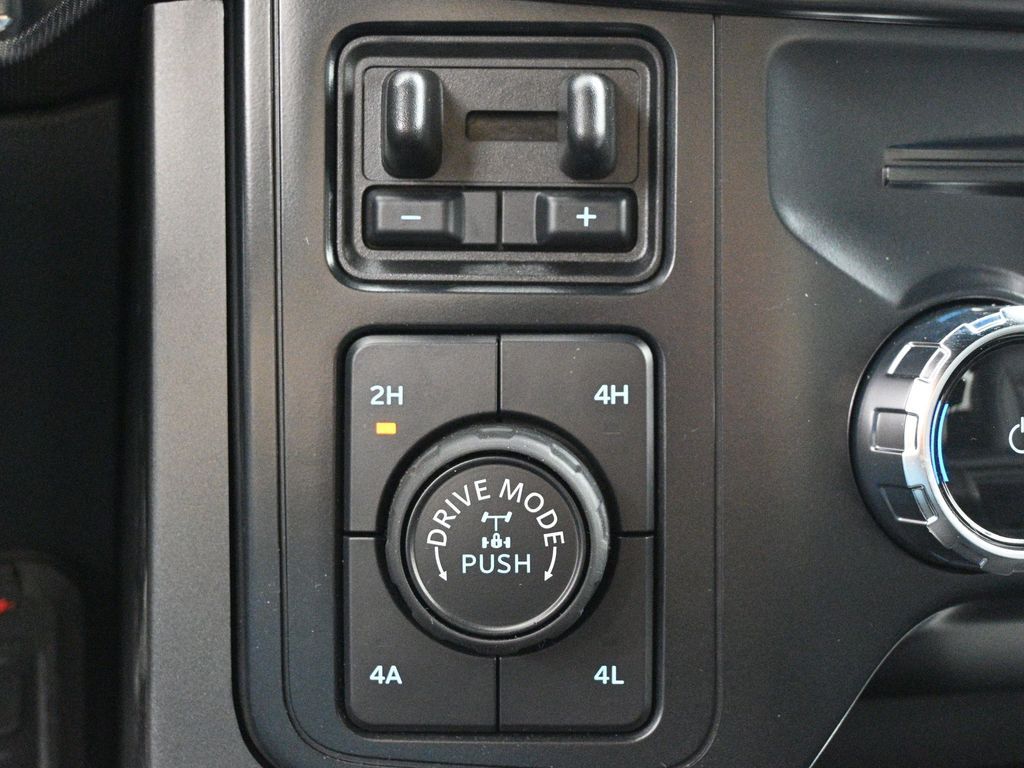 2024 Ford F-150 Lariat photo 14