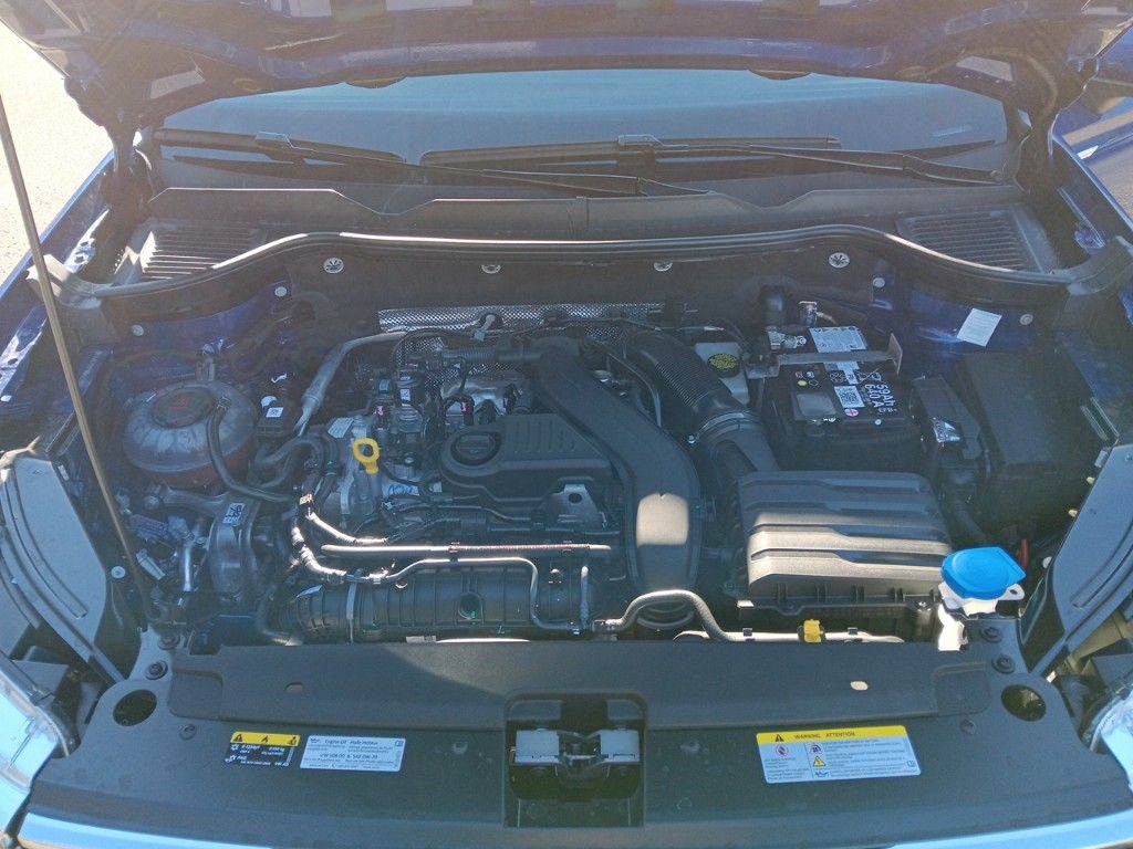 2024 Volkswagen Taos SE photo 19
