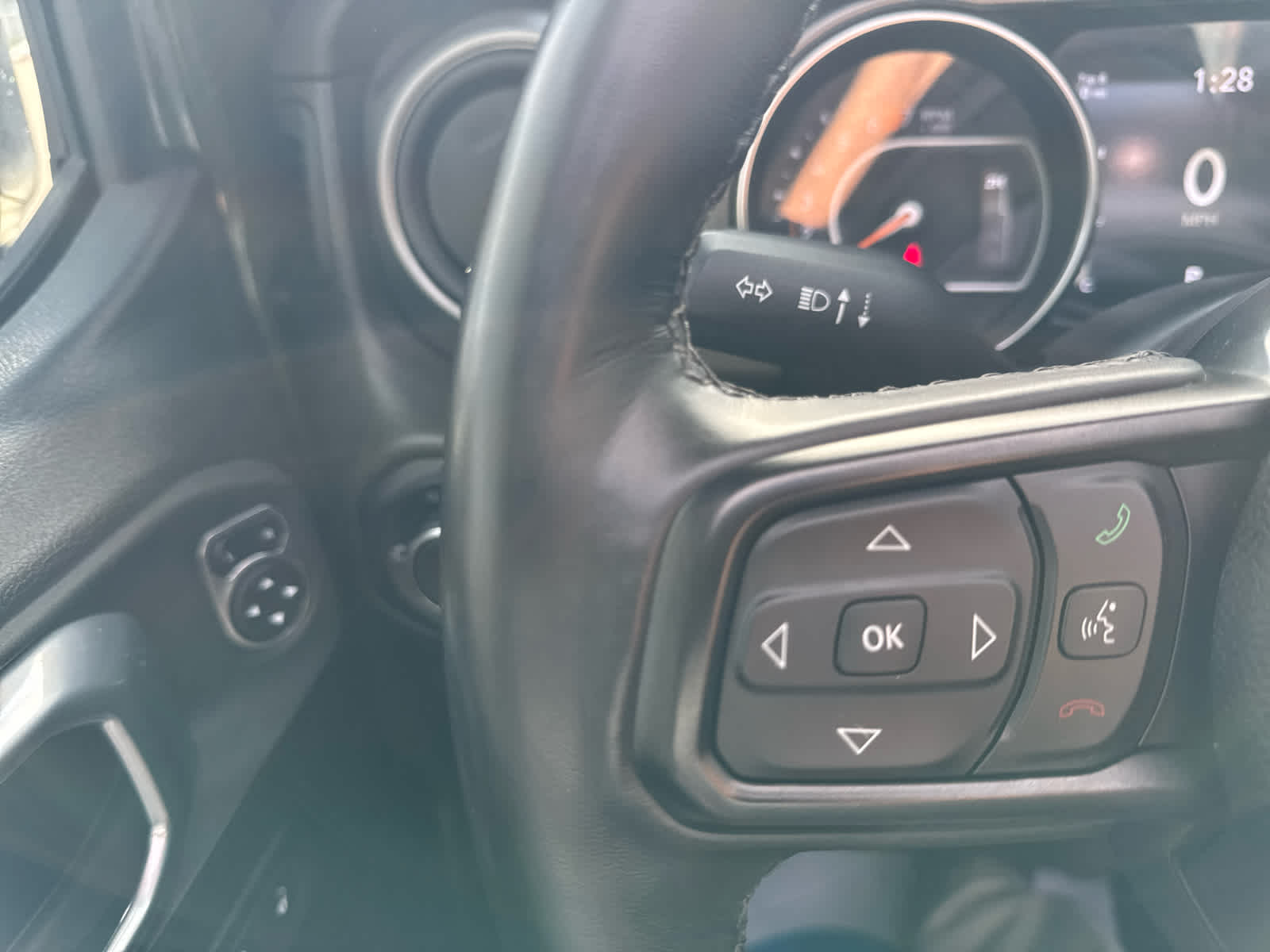 2023 Jeep Wrangler Willys photo 31
