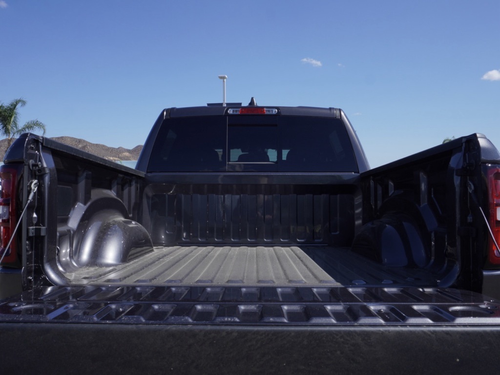 2026 Ram 1500 Big Horn Night Edition photo 4