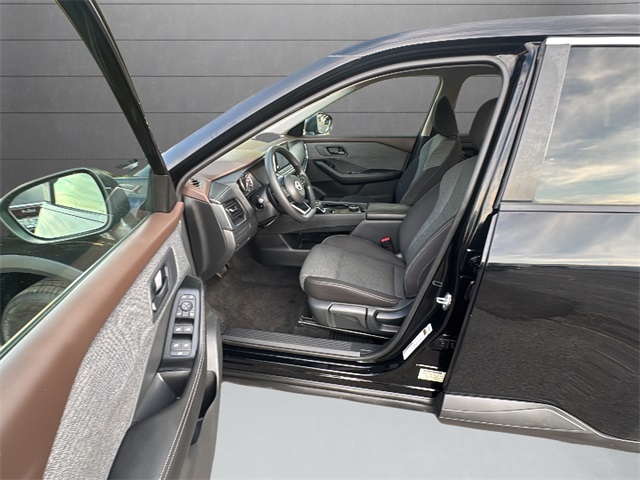 2022 Nissan Rogue S photo 22